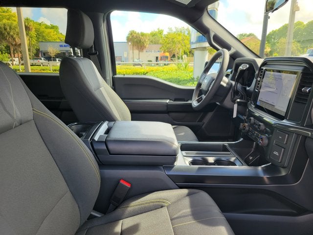 2025 Ford F-150 STX 2WD SuperCrew 5.5' Box