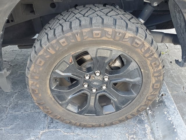 2022 Ford F-150 LARIAT 4WD SuperCrew 5.5' Box