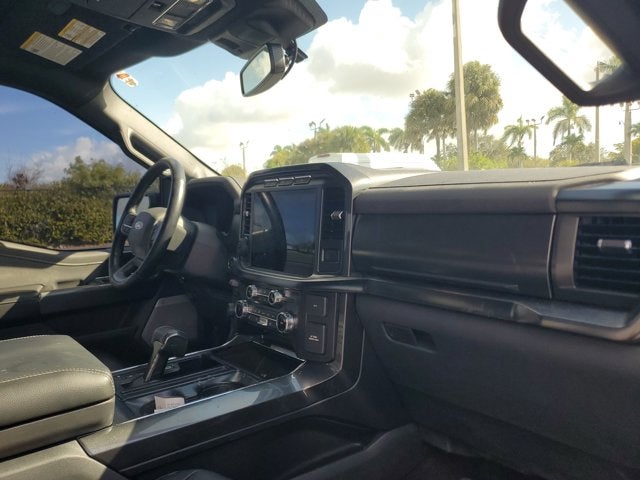 2022 Ford F-150 LARIAT 4WD SuperCrew 5.5' Box