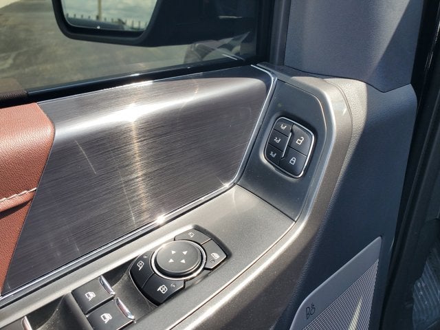 2023 Ford F-150 LARIAT 4WD SuperCrew 5.5' Box