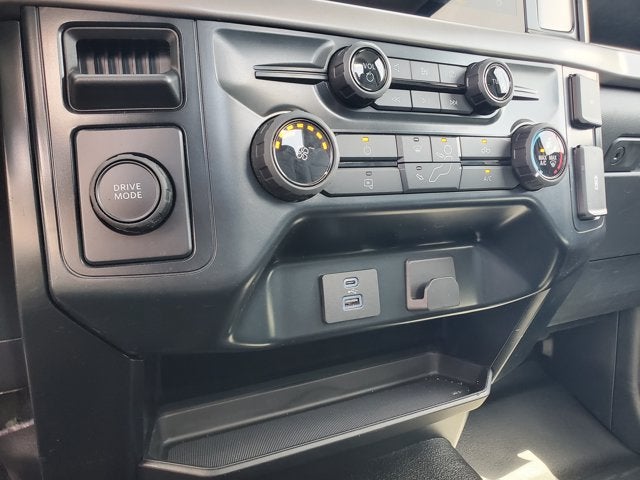 2024 Ford F-150 XL 2WD Reg Cab 8' Box