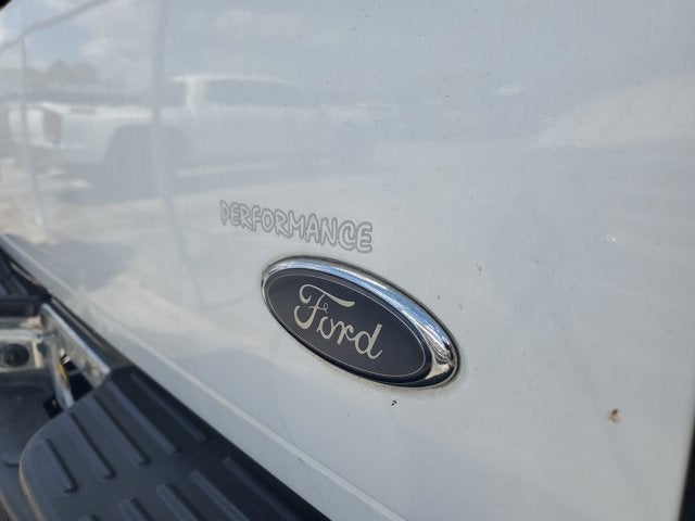 2005 Ford Super Duty F-350 DRW Crew Cab 156 XL 4WD