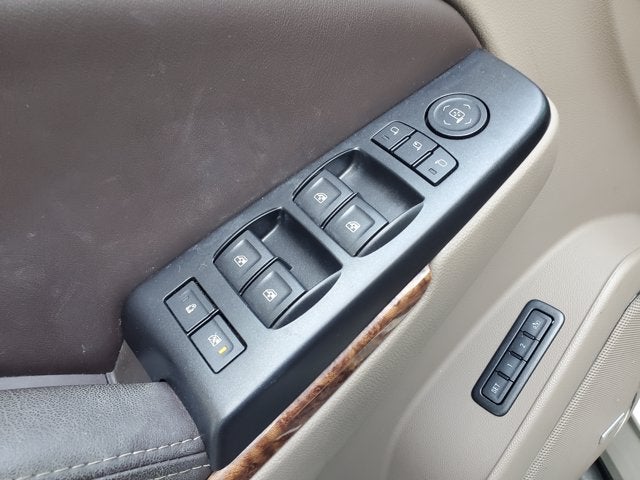 2015 Chevrolet Suburban 2WD 4dr LTZ