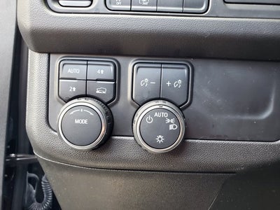 2024 Chevrolet Suburban 4WD 4dr RST