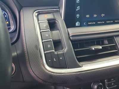 2024 Chevrolet Suburban 4WD 4dr RST