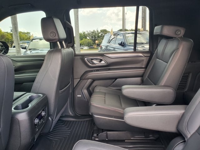 2024 Chevrolet Suburban 4WD 4dr RST