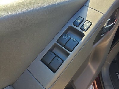 2016 Nissan Frontier 2WD Crew Cab SWB Auto SV