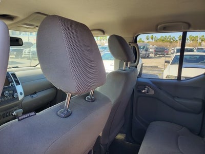 2016 Nissan Frontier 2WD Crew Cab SWB Auto SV