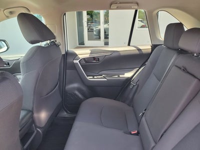 2020 Toyota RAV4 LE FWD (Natl)
