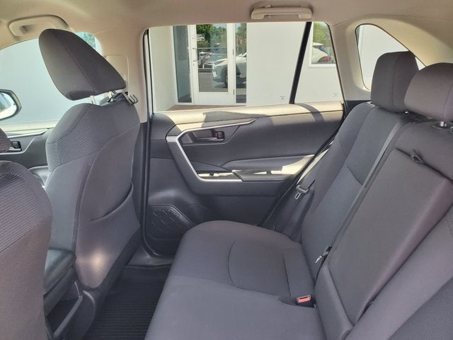2020 Toyota RAV4 LE FWD (Natl)
