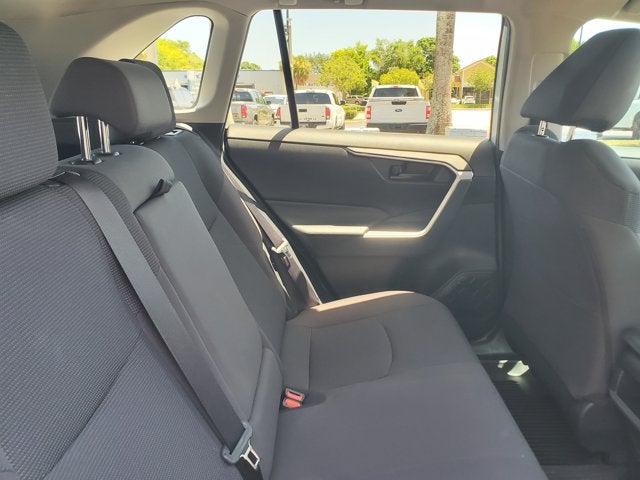 2020 Toyota RAV4 LE FWD (Natl)