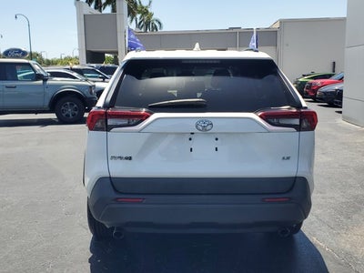2020 Toyota RAV4 LE FWD (Natl)