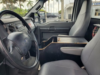 2011 Ford Super Duty F-650 Straight Frame XLT