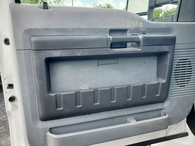 2011 Ford Super Duty F-650 Straight Frame XLT