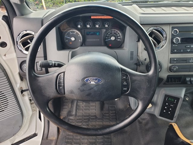 2011 Ford Super Duty F-650 Straight Frame XLT
