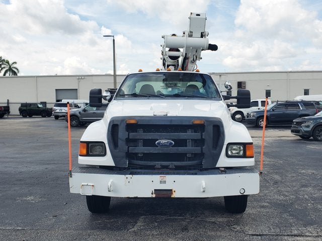 2011 Ford Super Duty F-650 Straight Frame XLT