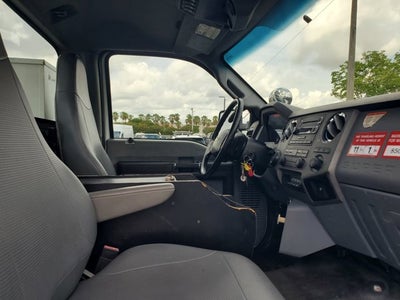 2011 Ford Super Duty F-650 Straight Frame XLT