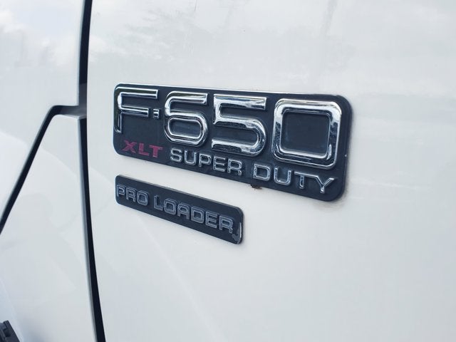 2011 Ford Super Duty F-650 Straight Frame XLT