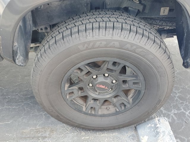 2017 Toyota Tacoma TRD Sport Double Cab 5' Bed V6 4x2 AT (Natl)