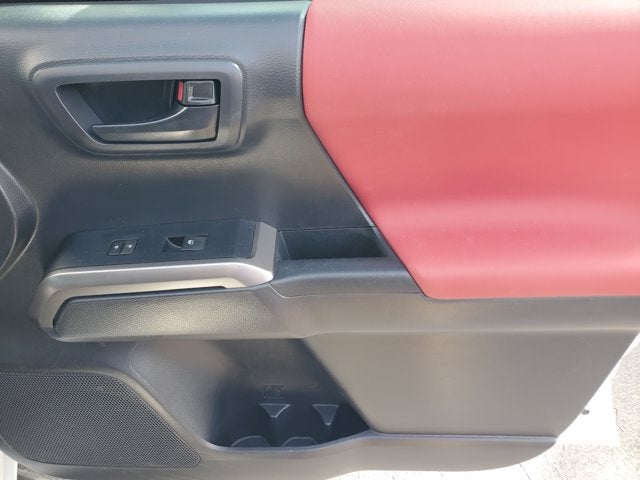 2022 Toyota Tacoma 2WD SR5 Double Cab 5' Bed V6 AT (Natl)