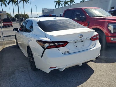2022 Toyota Camry SE Auto (Natl)