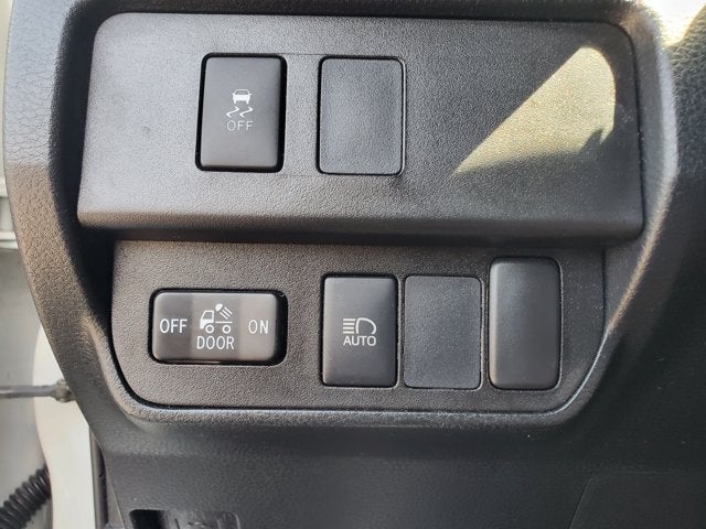2020 Toyota Tacoma 2WD SR Double Cab 5' Bed I4 AT (Natl)