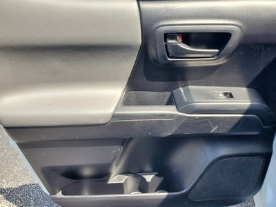 2020 Toyota Tacoma 2WD SR Double Cab 5' Bed I4 AT (Natl)