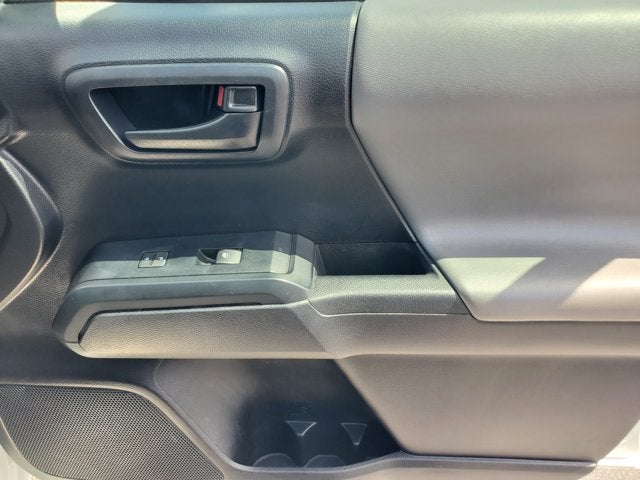 2020 Toyota Tacoma 2WD SR Double Cab 5' Bed I4 AT (Natl)