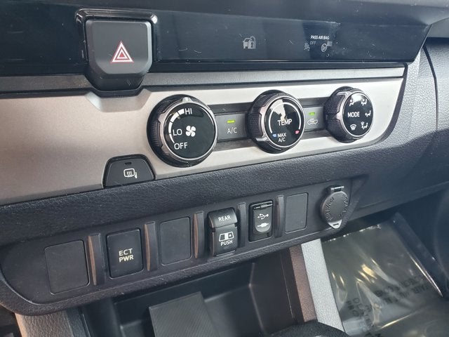 2018 Toyota Tacoma SR5 Double Cab 5' Bed V6 4x2 AT (Natl)