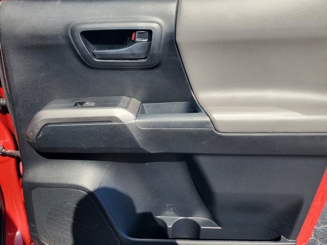 2018 Toyota Tacoma SR5 Double Cab 5' Bed V6 4x2 AT (Natl)