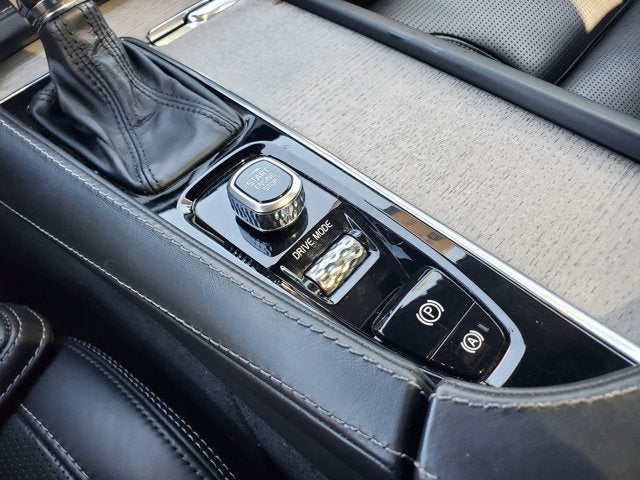 2020 Volvo XC90 T6 AWD Inscription 6 Passenger