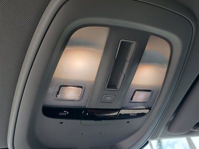 2022 Volvo XC60 B5 FWD Momentum