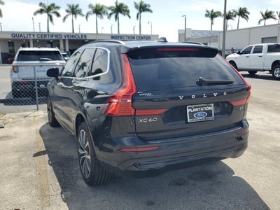 2022 Volvo XC60 B5 FWD Momentum