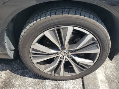 2022 Volvo XC60 B5 FWD Momentum